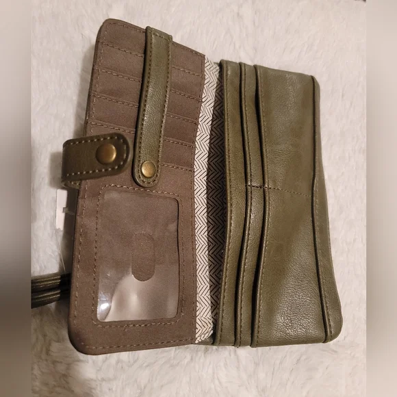 Maisie Faux Leather Flap Wristlet, Olive Green - Picture 3 of 5